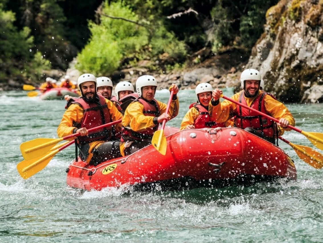Rafting light en el río Manso