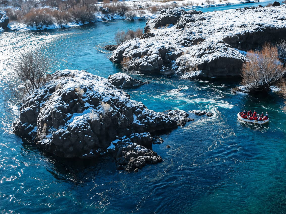 Rafting Limay por la estepa patagónica